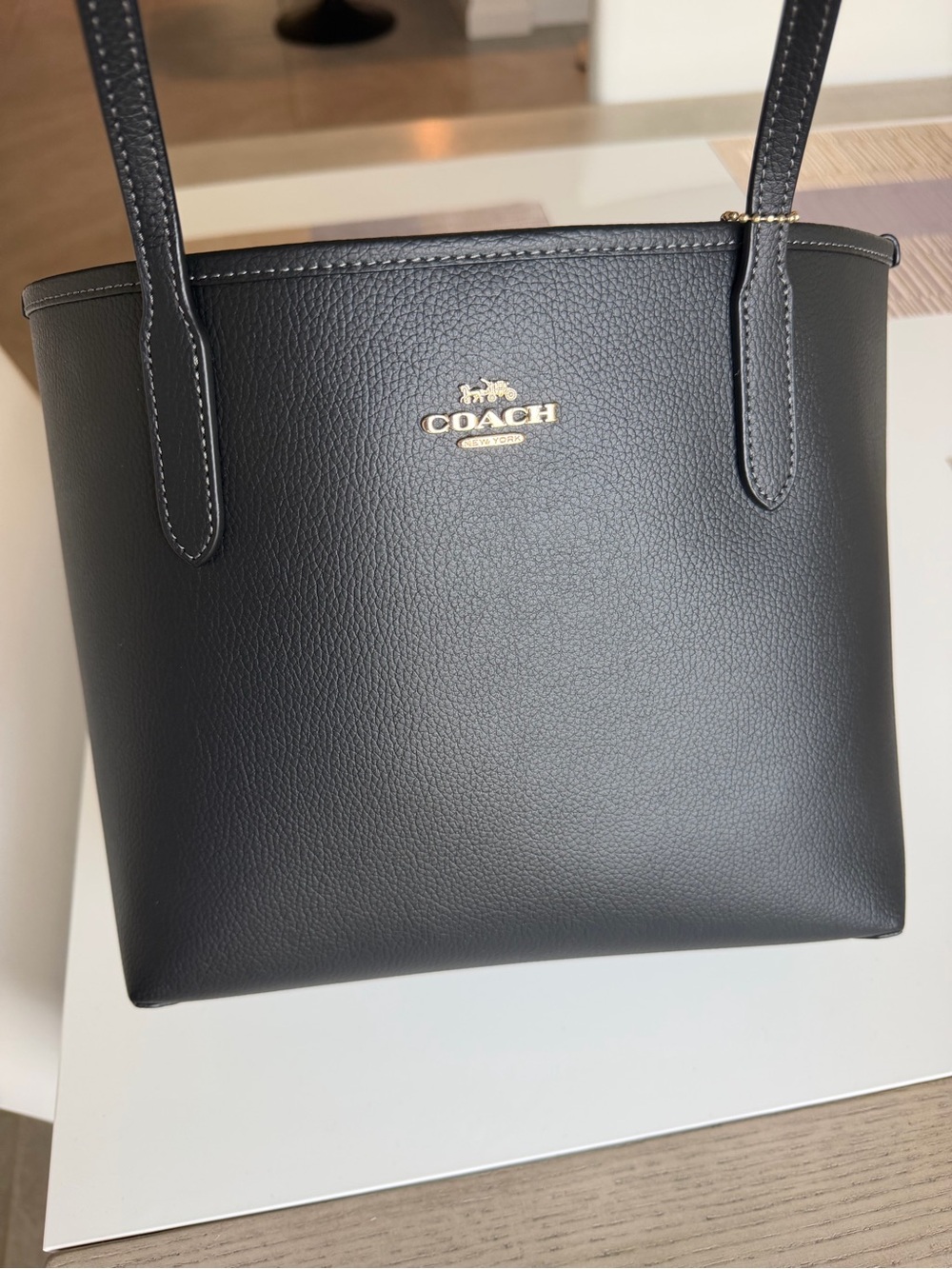 Coach Outlet Medium City Tote Bag - Picture 4 of 9